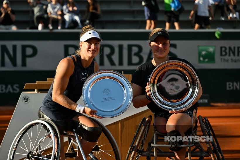 Diede de Groot · Aniek van Koot — 2024 Roland Garros