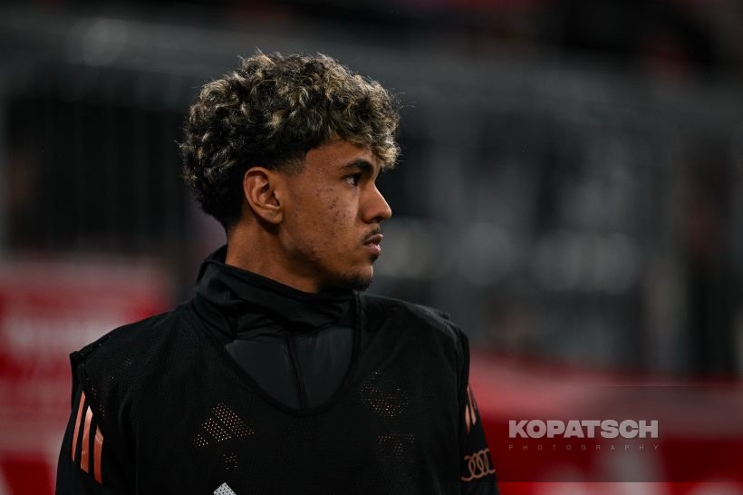 Adam Aznou, 2025-01-15 FC Bayern Muenchen vs TSG Hoffenheim