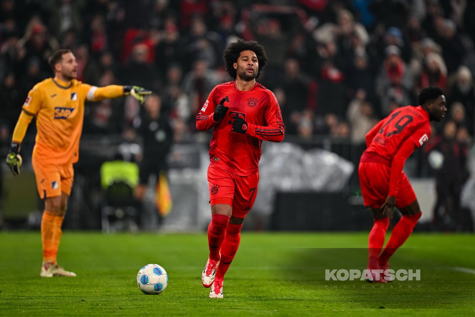 Serge Gnabry · 2025-01-15 FC Bayern Muenchen vs TSG Hoffenheim
