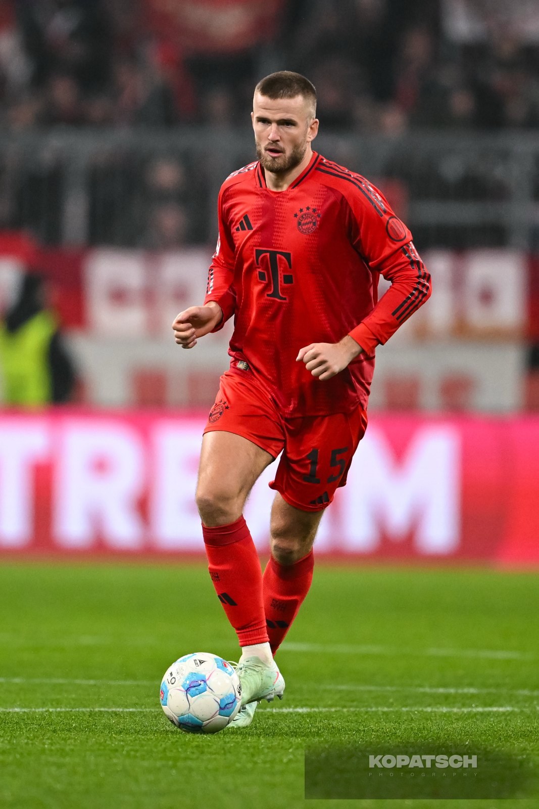Eric Dier · 2025-01-15 FC Bayern Muenchen vs TSG Hoffenheim