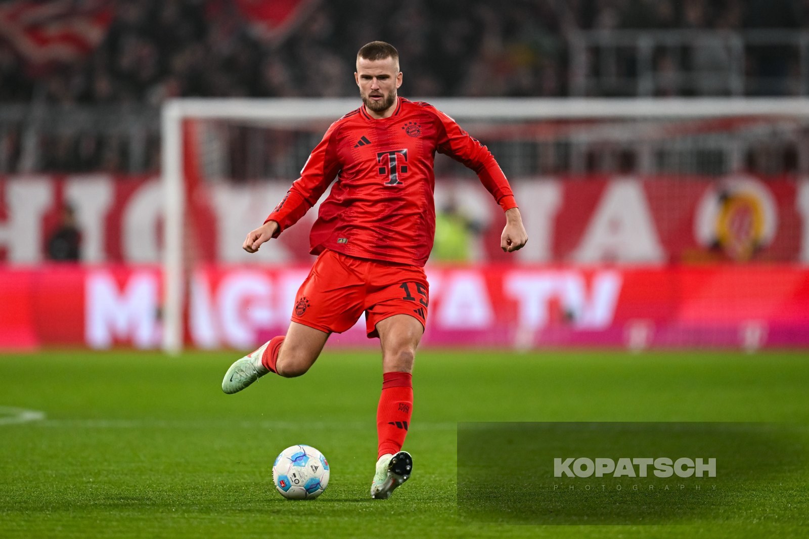 Eric Dier · 2025-01-15 FC Bayern Muenchen vs TSG Hoffenheim