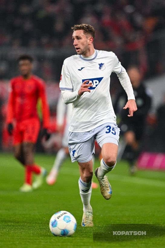 Arthur Chaves, 2025-01-15 FC Bayern Muenchen vs TSG Hoffenheim