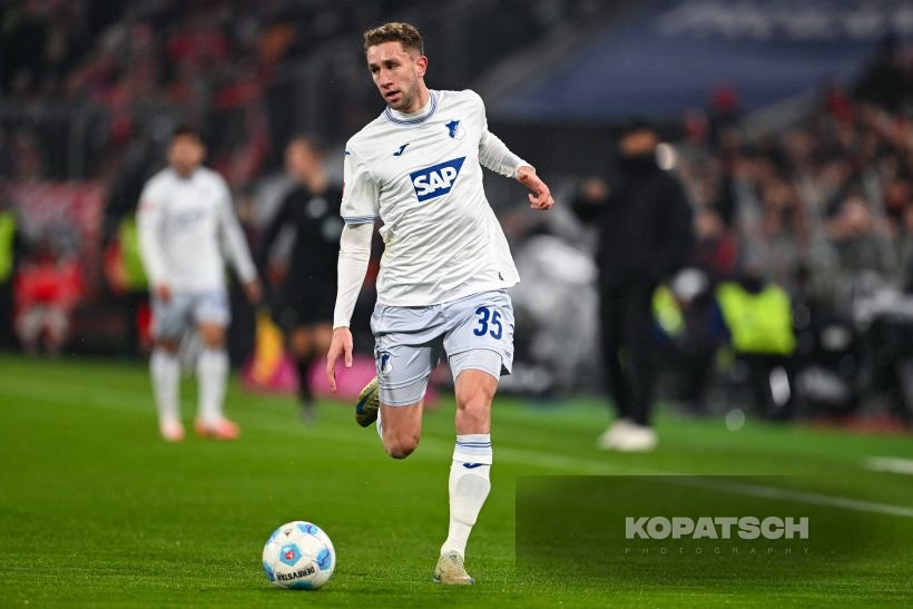 Arthur Chaves, 2025-01-15 FC Bayern Muenchen vs TSG Hoffenheim
