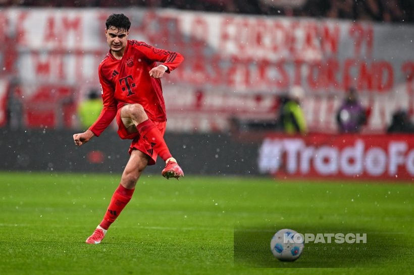 Aleksandar Pavlovic, 2025-01-15 FC Bayern Muenchen vs TSG Hoffenheim