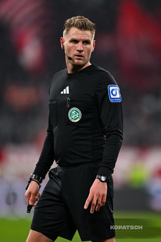 Timo Gerach, 2025-01-15 FC Bayern Muenchen vs TSG Hoffenheim