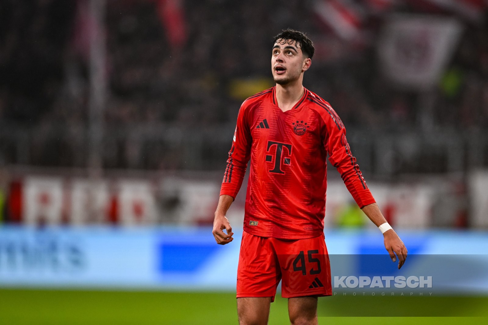 Aleksandar Pavlovic · 2025-01-15 FC Bayern Muenchen vs TSG Hoffenheim