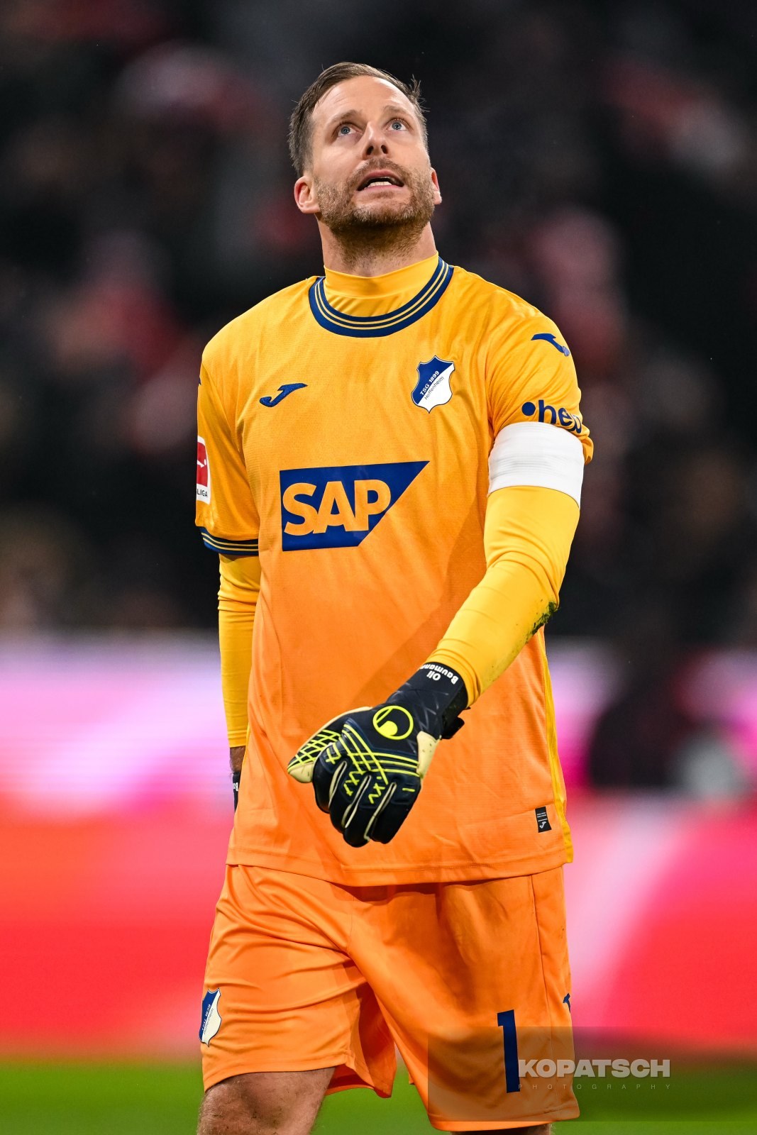 Oliver Baumann · 2025-01-15 FC Bayern Muenchen vs TSG Hoffenheim