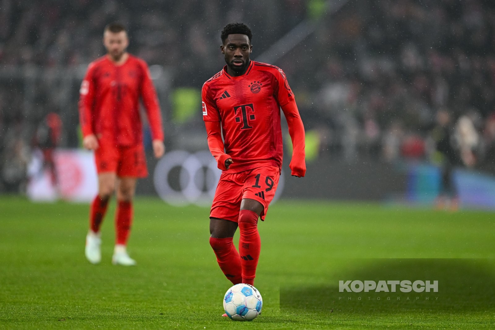 Alphonso Davies · 2025-01-15 FC Bayern Muenchen vs TSG Hoffenheim