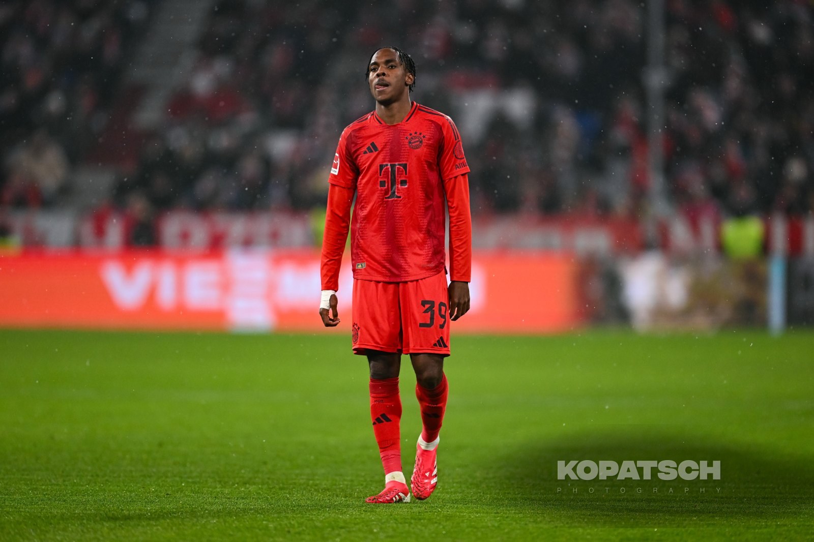 Mathys Tel · 2025-01-15 FC Bayern Muenchen vs TSG Hoffenheim