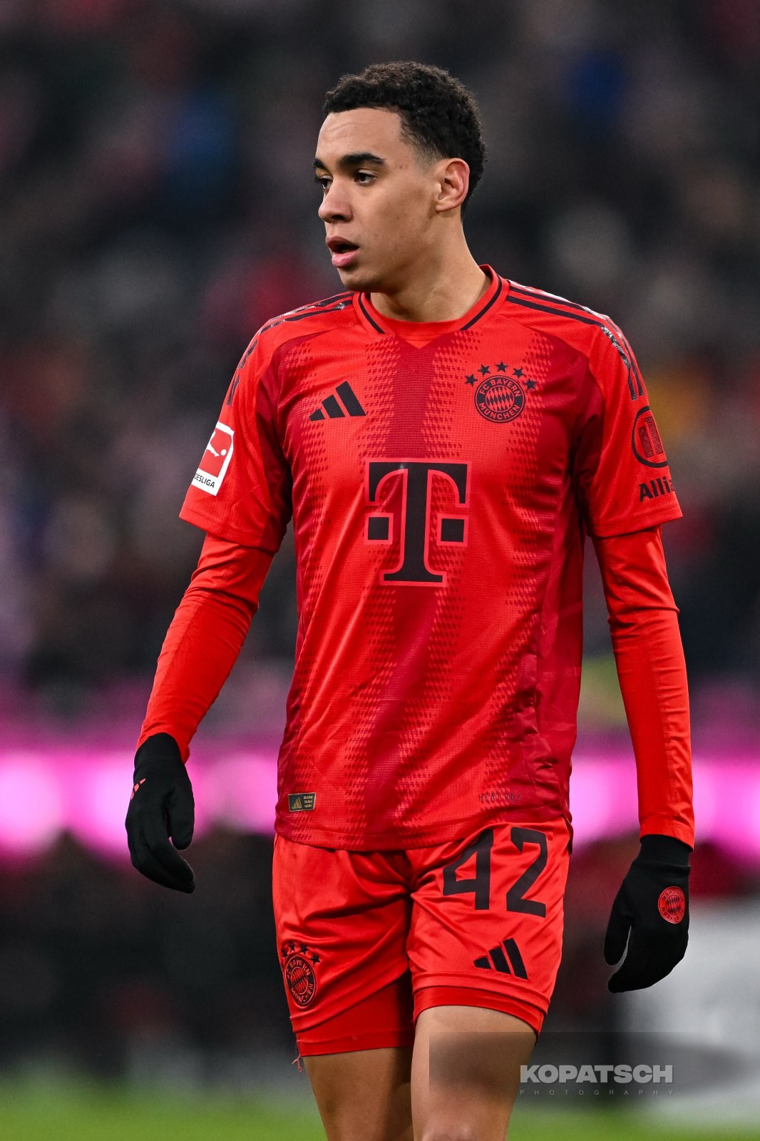 Jamal Musiala · 2025-01-18 FC Bayern Muenchen vs VfL Wolfsburg