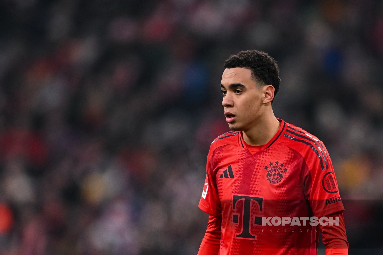 Jamal Musiala · 2025-01-18 FC Bayern Muenchen vs VfL Wolfsburg