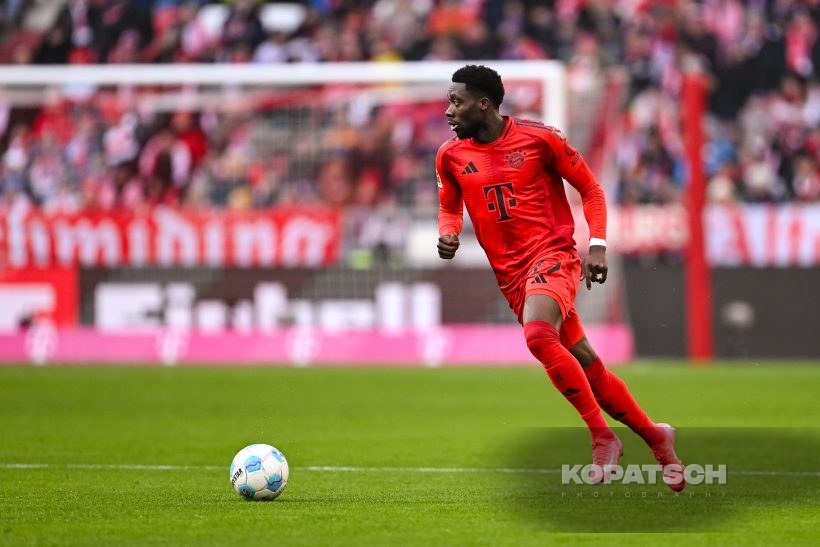 Alphonso Davies, 2025-01-18 FC Bayern Muenchen vs VfL Wolfsburg