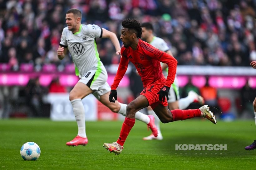 Kingsley Coman · Denis Vavro, 2025-01-18 FC Bayern Muenchen vs VfL Wolfsburg