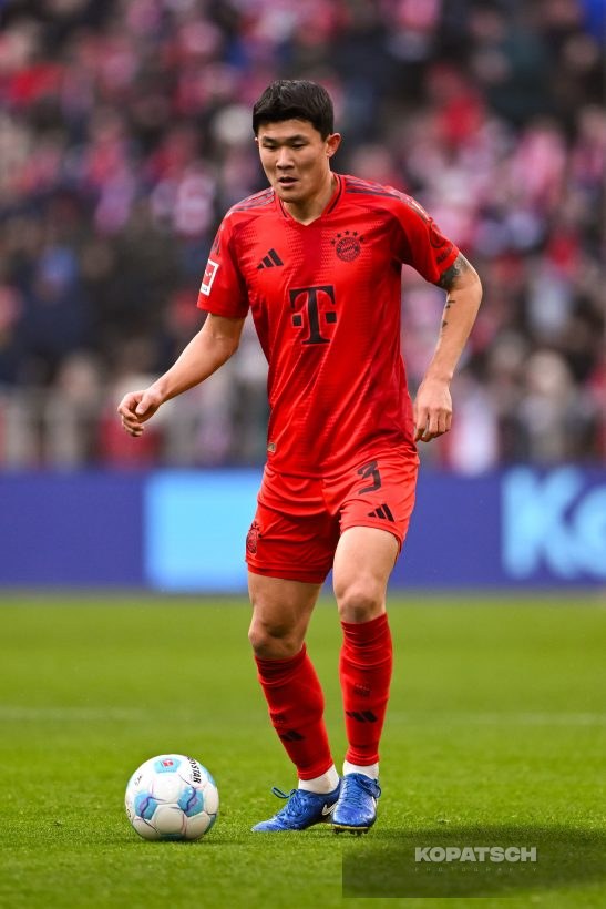 Min-jae Kim, 2025-01-18 FC Bayern Muenchen vs VfL Wolfsburg