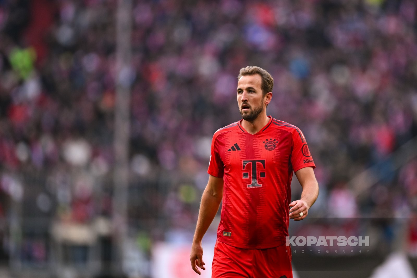 Harry Kane · 2025-01-18 FC Bayern Muenchen vs VfL Wolfsburg