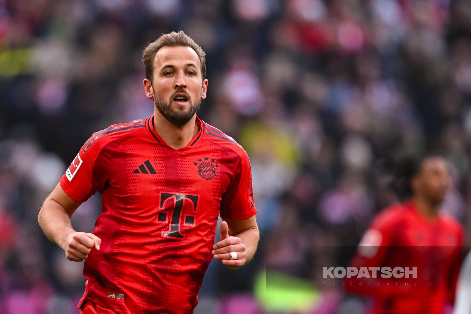 Harry Kane · 2025-01-18 FC Bayern Muenchen vs VfL Wolfsburg
