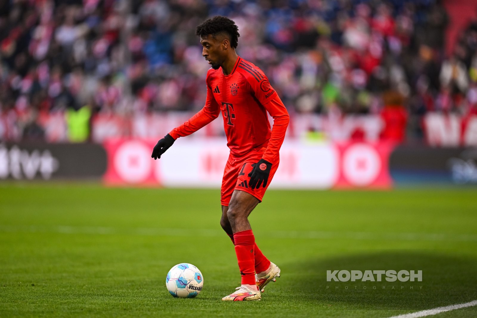 Kingsley Coman · 2025-01-18 FC Bayern Muenchen vs VfL Wolfsburg