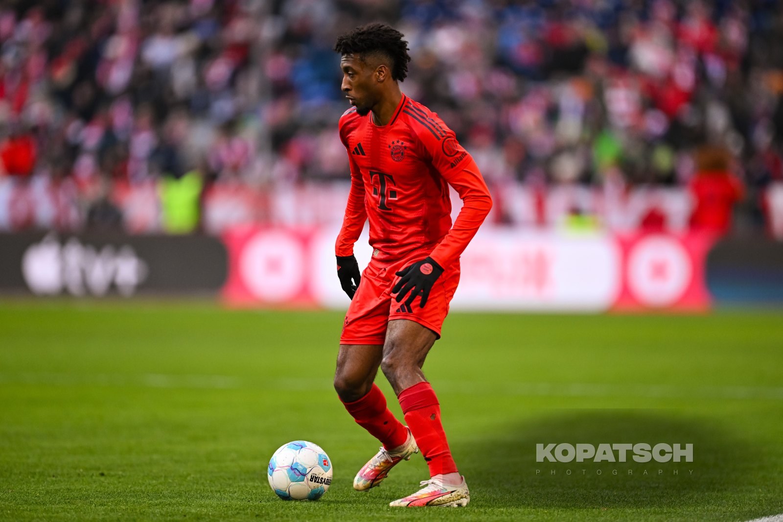 Kingsley Coman · 2025-01-18 FC Bayern Muenchen vs VfL Wolfsburg