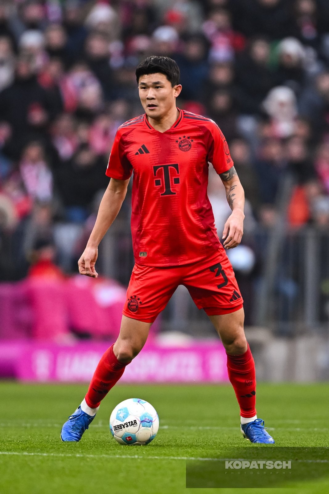 Min-jae Kim · 2025-01-18 FC Bayern Muenchen vs VfL Wolfsburg
