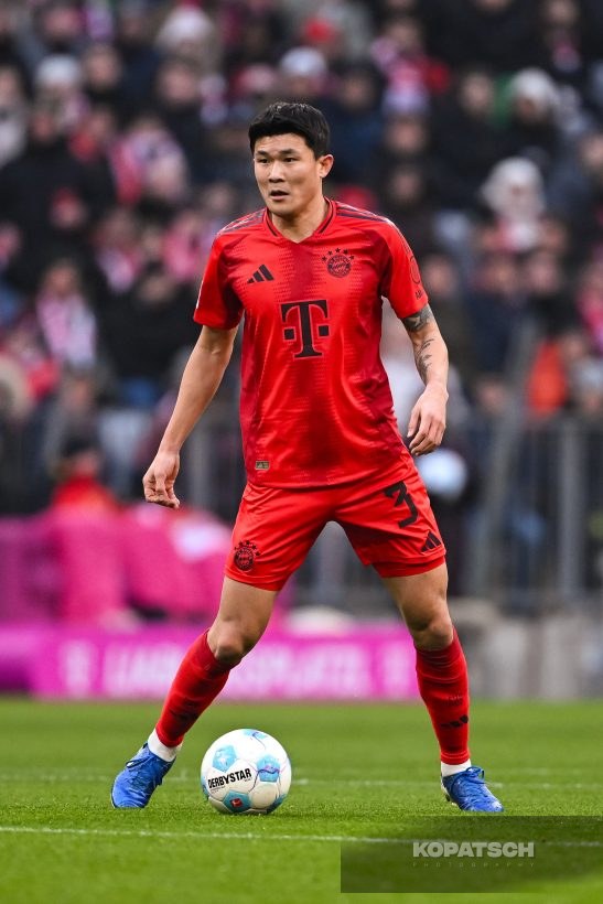 Min-jae Kim, 2025-01-18 FC Bayern Muenchen vs VfL Wolfsburg