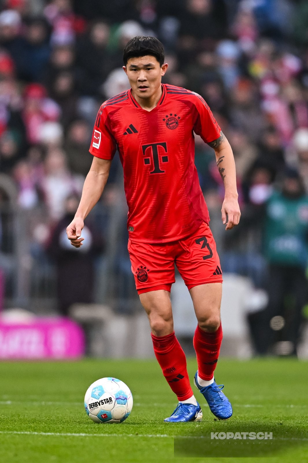 Min-jae Kim · 2025-01-18 FC Bayern Muenchen vs VfL Wolfsburg