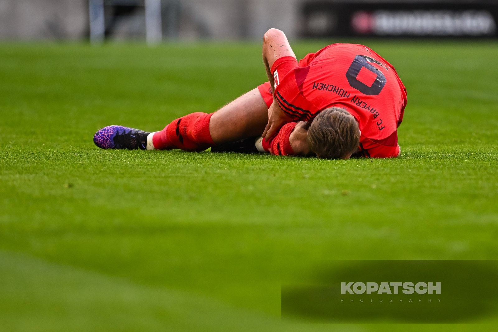 Harry Kane · 2025-01-18 FC Bayern Muenchen vs VfL Wolfsburg