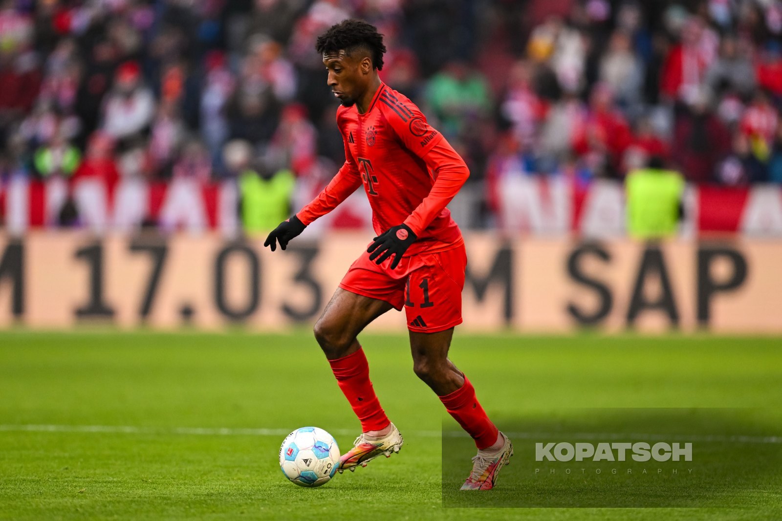 Kingsley Coman · 2025-01-18 FC Bayern Muenchen vs VfL Wolfsburg