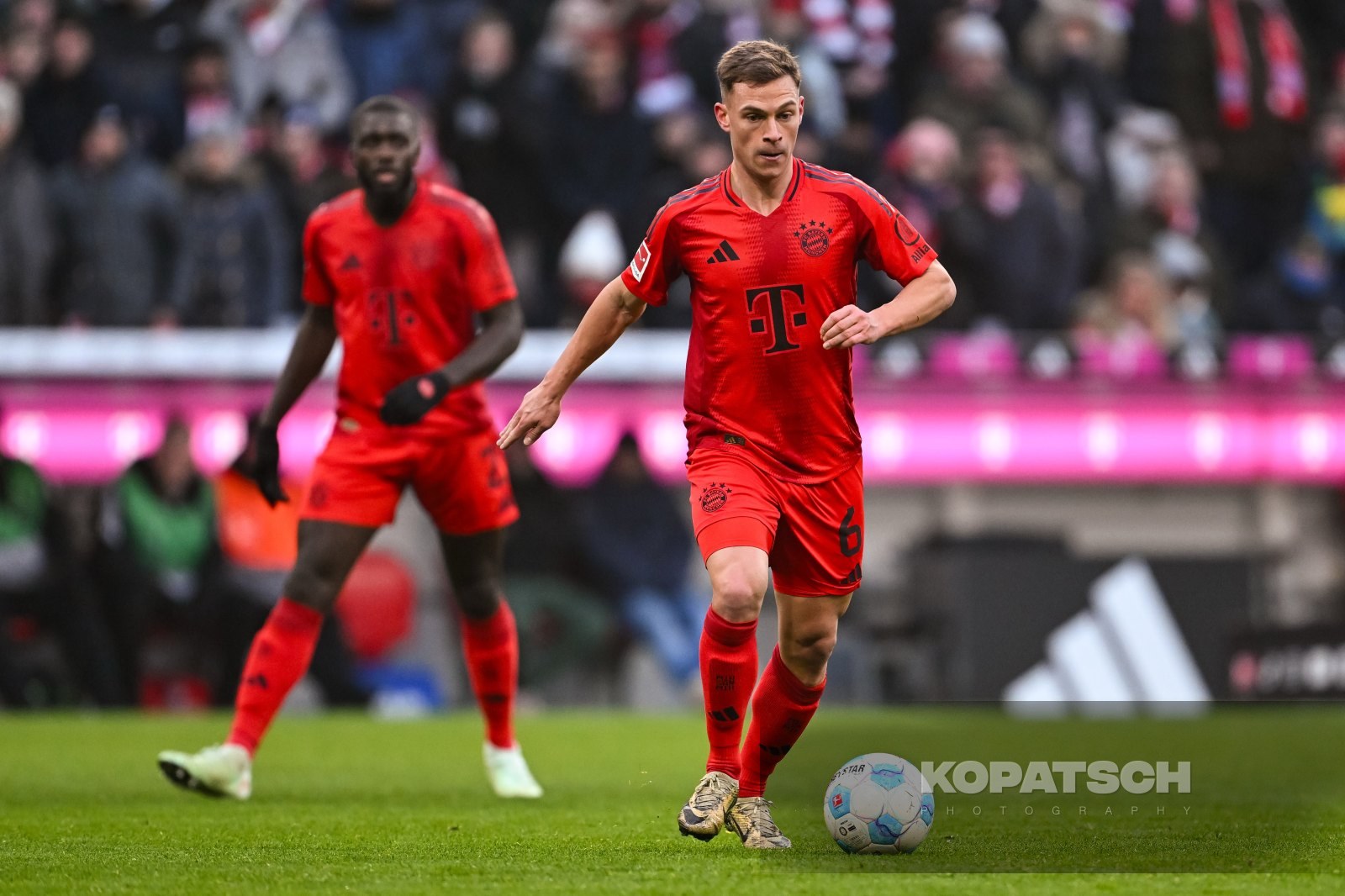 Joshua Kimmich · 2025-01-18 FC Bayern Muenchen vs VfL Wolfsburg