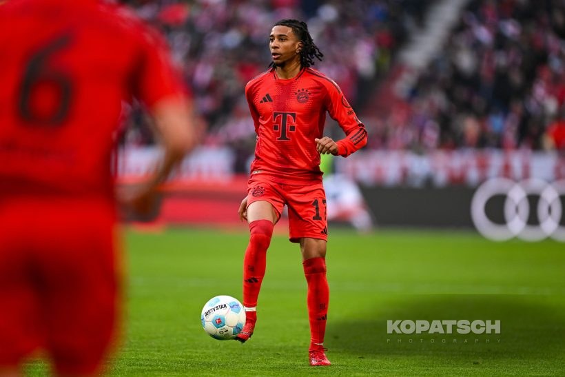 Michael Olise, 2025-01-18 FC Bayern Muenchen vs VfL Wolfsburg