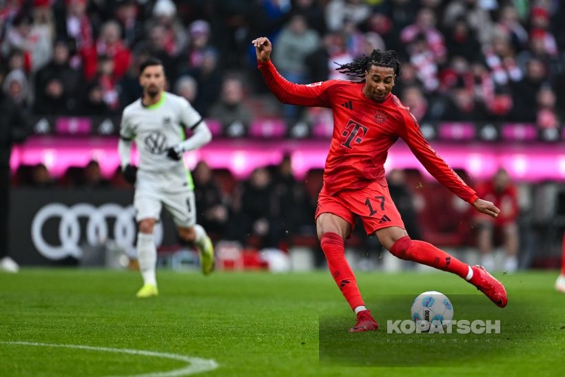 Michael Olise, 2025-01-18 FC Bayern Muenchen vs VfL Wolfsburg