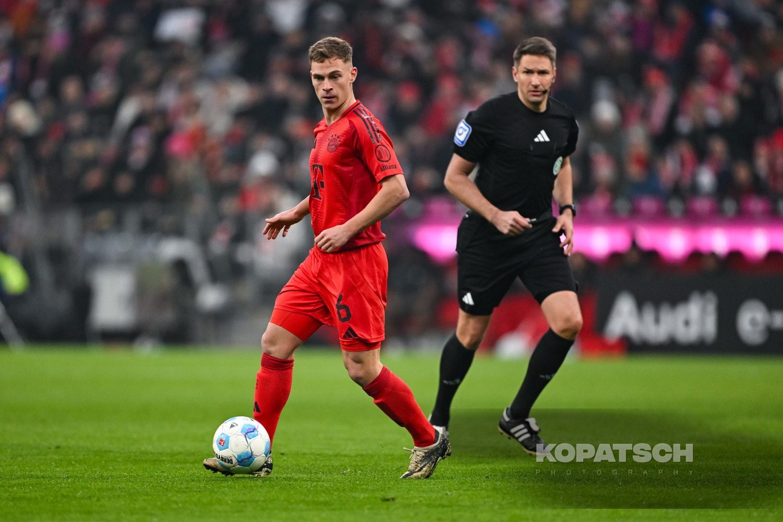 Joshua Kimmich · 2025-01-18 FC Bayern Muenchen vs VfL Wolfsburg