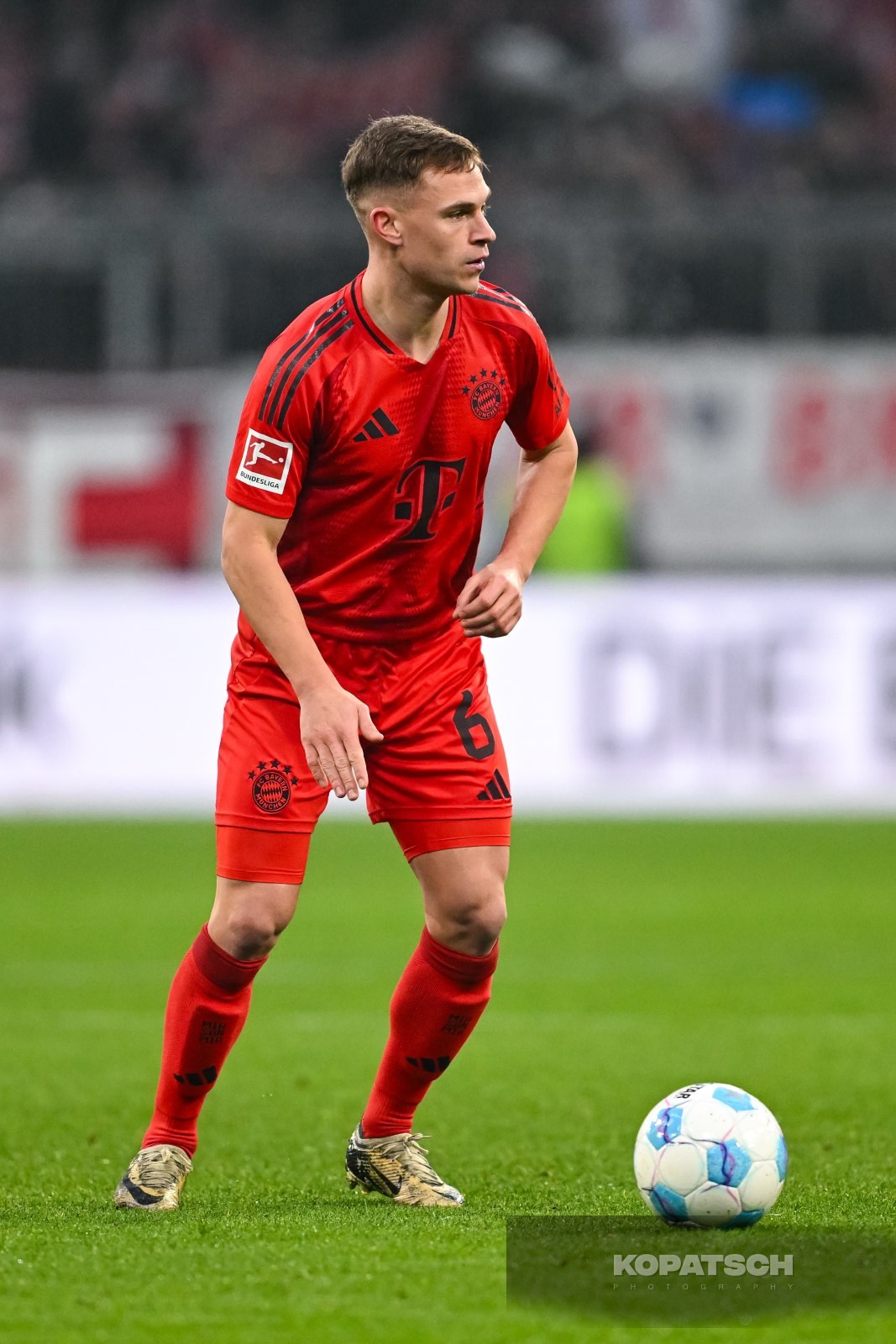 Joshua Kimmich · 2025-01-18 FC Bayern Muenchen vs VfL Wolfsburg