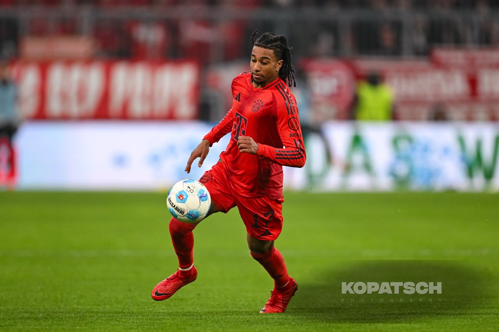 Michael Olise · 2025-01-18 FC Bayern Muenchen vs VfL Wolfsburg