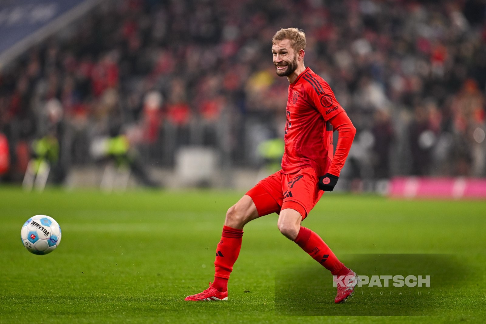 Konrad Laimer · 2025-01-18 FC Bayern Muenchen vs VfL Wolfsburg