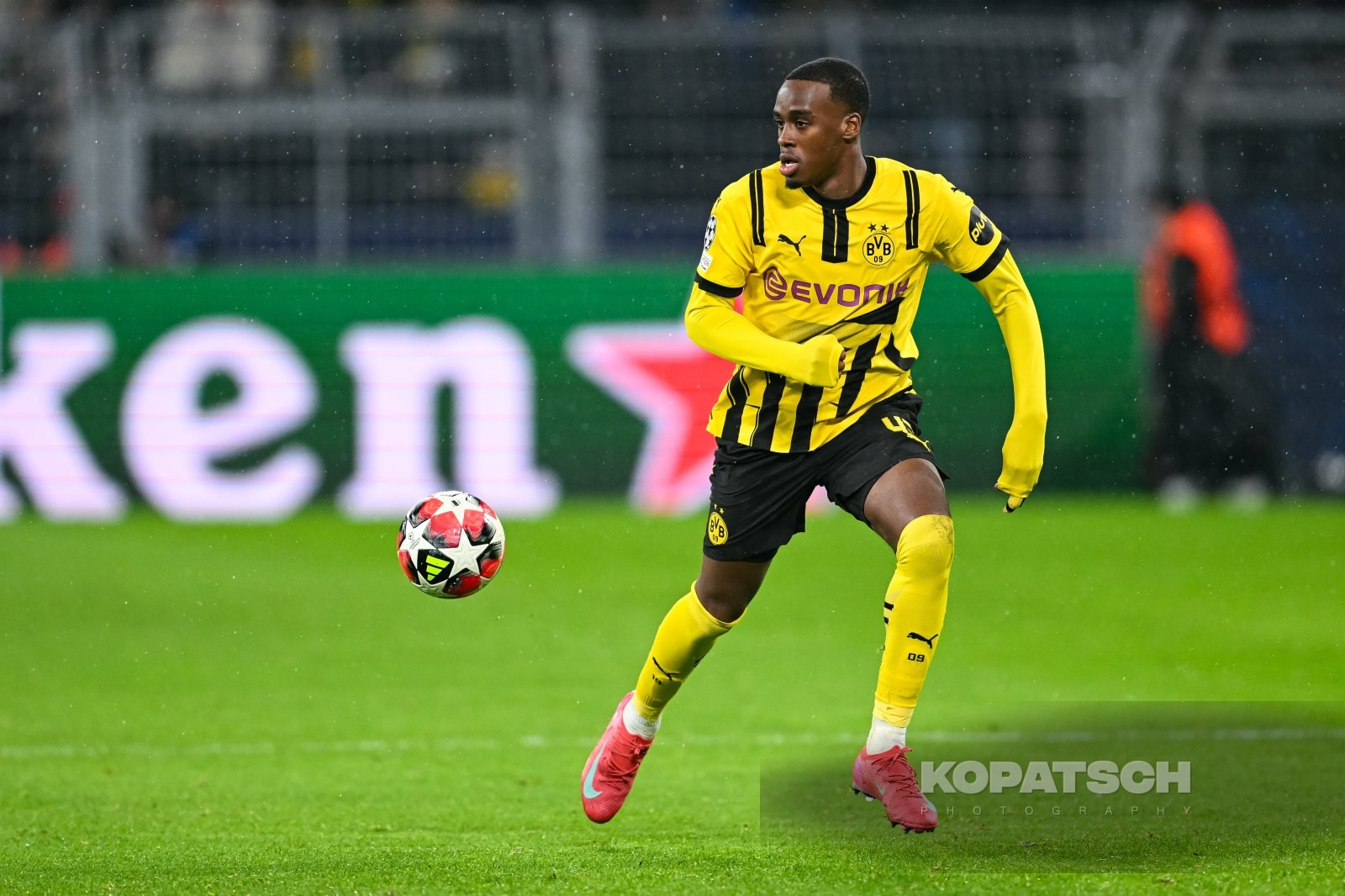 Jamie Gittens · 2025-01-29 Borussia Dortmund vs Shakhtar Donetsk