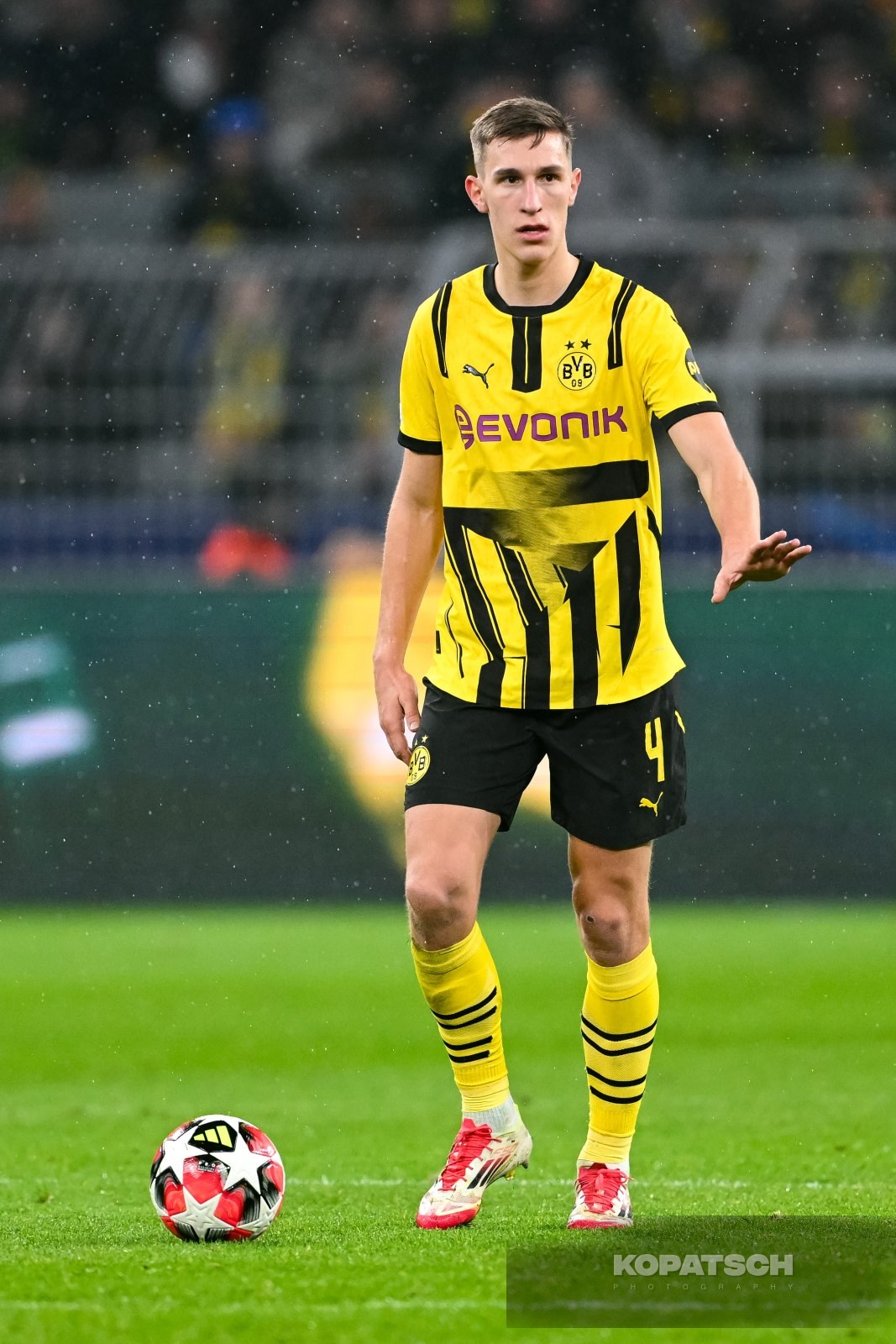 Nico Schlotterbeck · 2025-01-29 Borussia Dortmund vs Shakhtar Donetsk