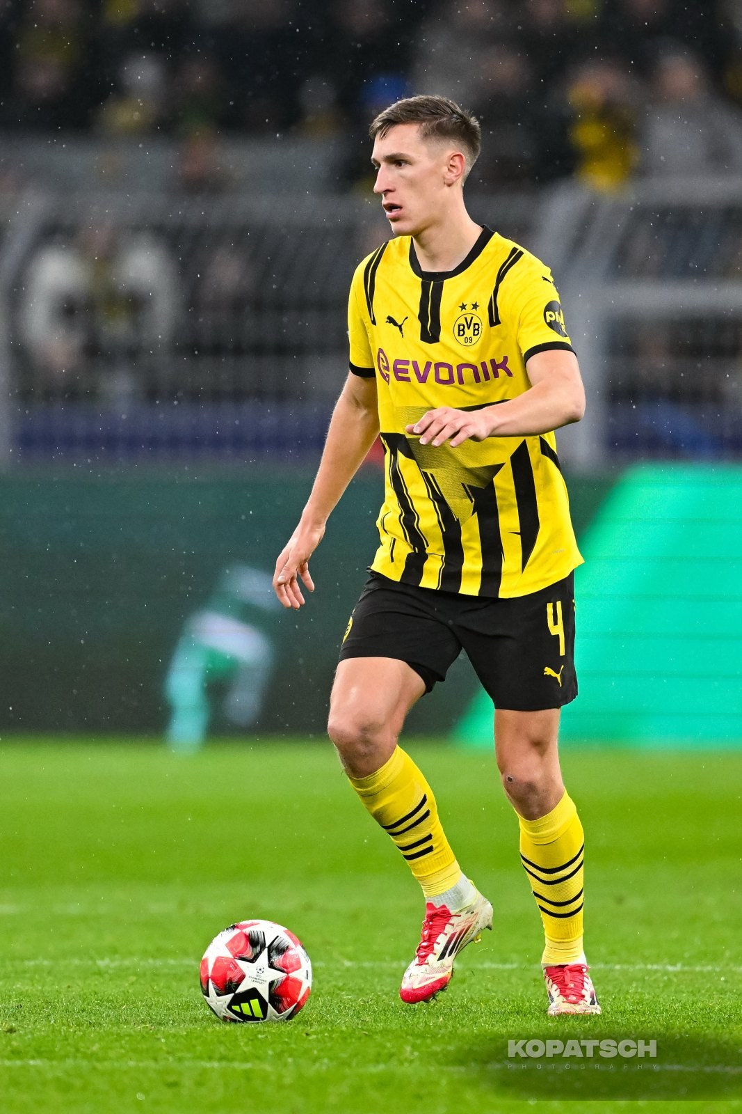 Nico Schlotterbeck · 2025-01-29 Borussia Dortmund vs Shakhtar Donetsk