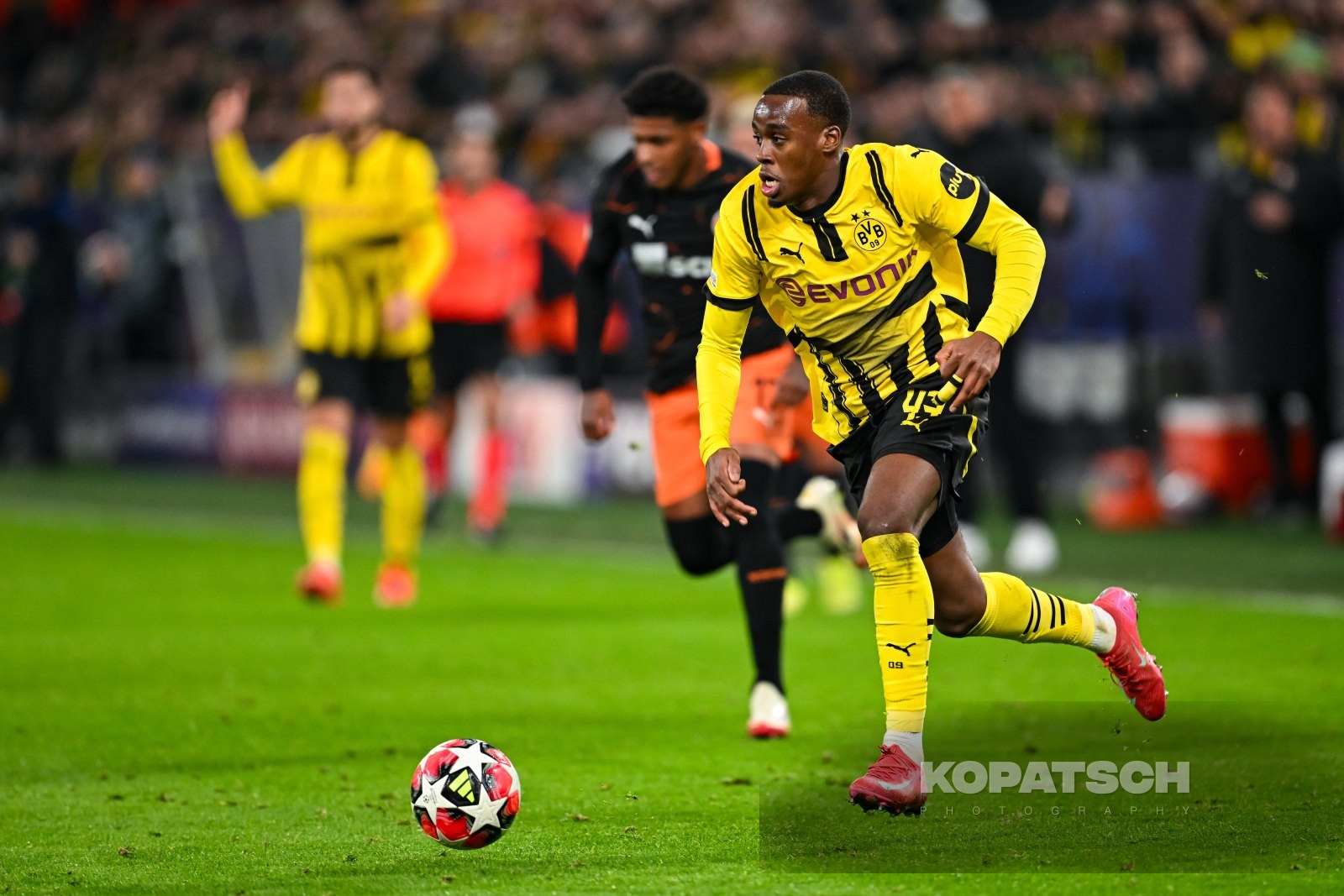 Jamie Gittens · 2025-01-29 Borussia Dortmund vs Shakhtar Donetsk
