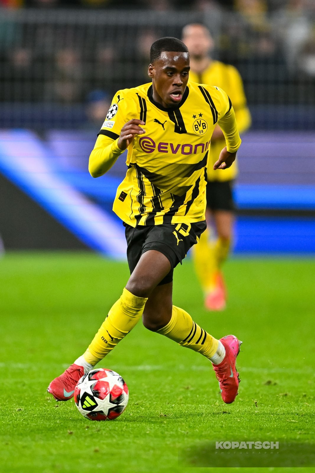 Jamie Gittens · 2025-01-29 Borussia Dortmund vs Shakhtar Donetsk