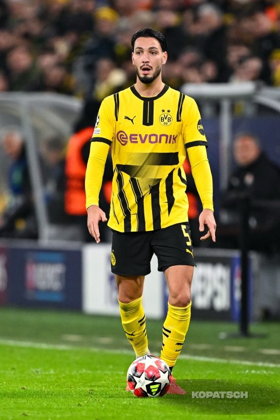 Ramy Bensebaini, 2025-01-29 Borussia Dortmund vs Shakhtar Donetsk