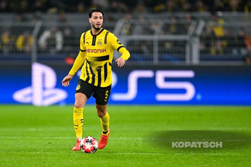 Ramy Bensebaini, 2025-01-29 Borussia Dortmund vs Shakhtar Donetsk