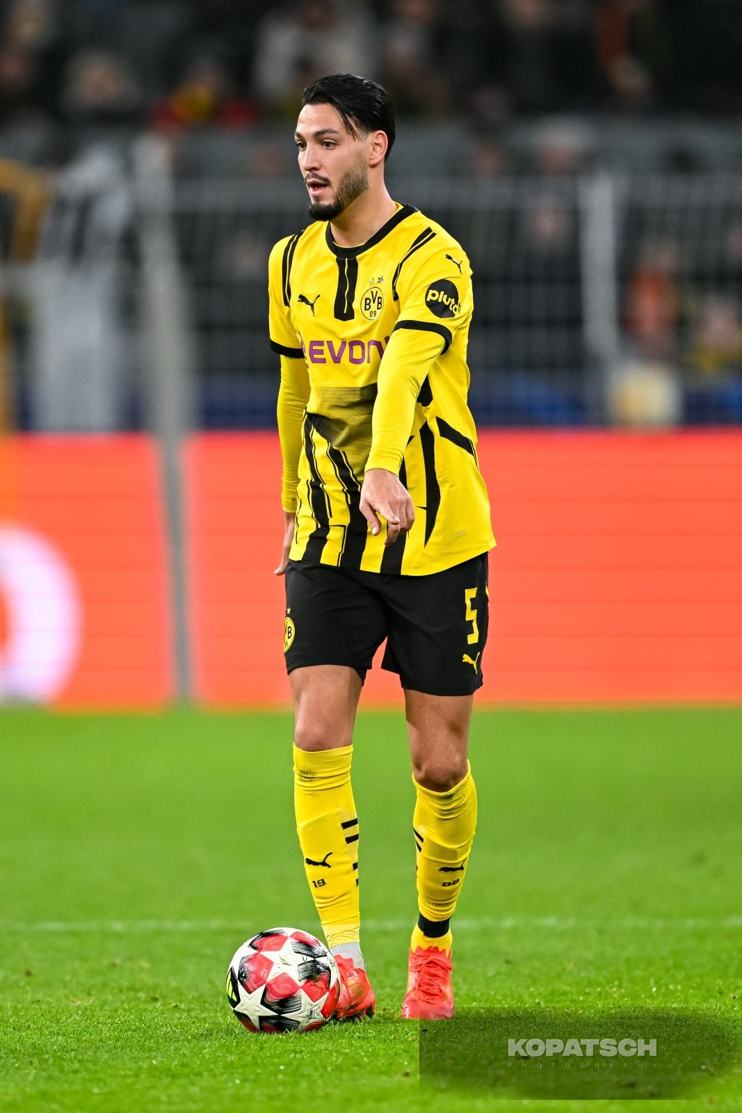 Ramy Bensebaini · 2025-01-29 Borussia Dortmund vs Shakhtar Donetsk