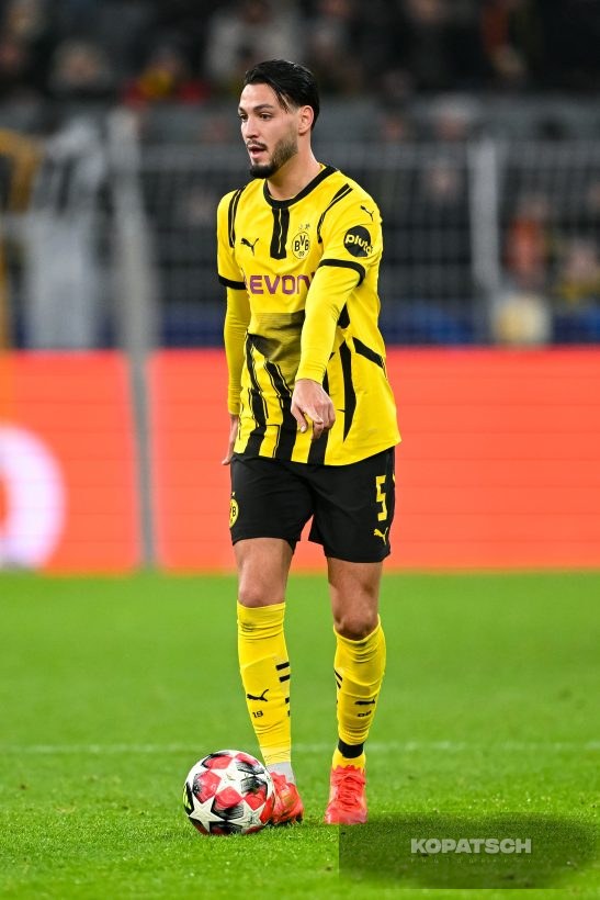 Ramy Bensebaini, 2025-01-29 Borussia Dortmund vs Shakhtar Donetsk