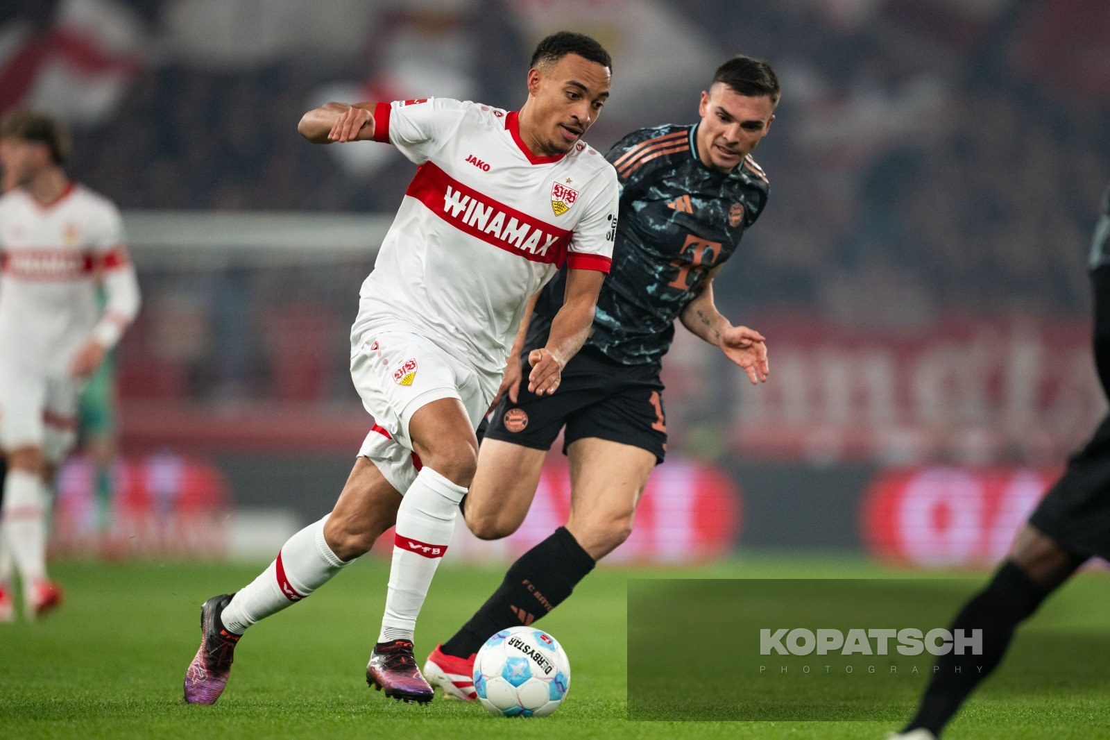 Jamie Leweling · 2025-02-28 VfB Stuttgart vs FC Bayern Muenchen