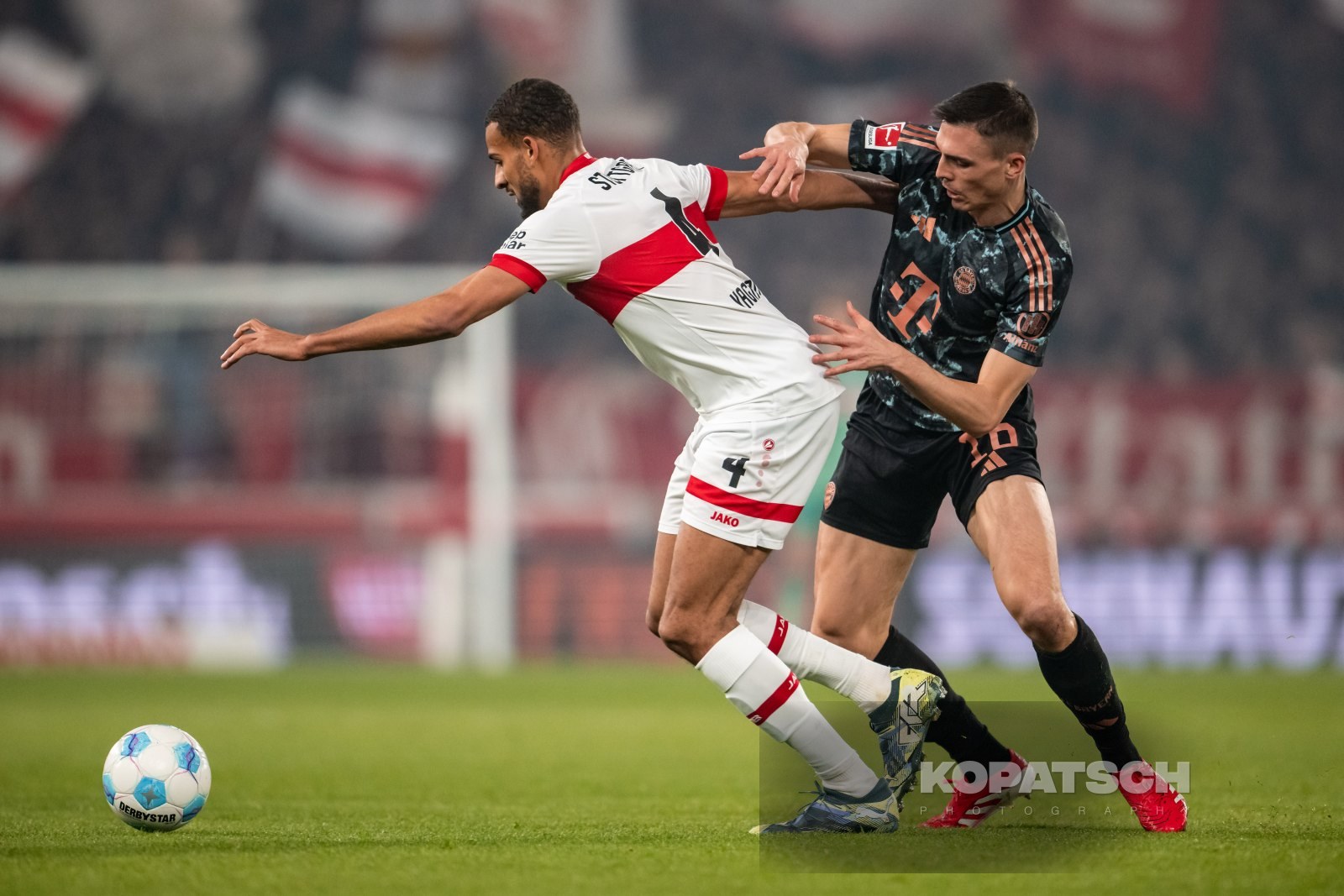Josha Vagnoman · 2025-02-28 VfB Stuttgart vs FC Bayern Muenchen