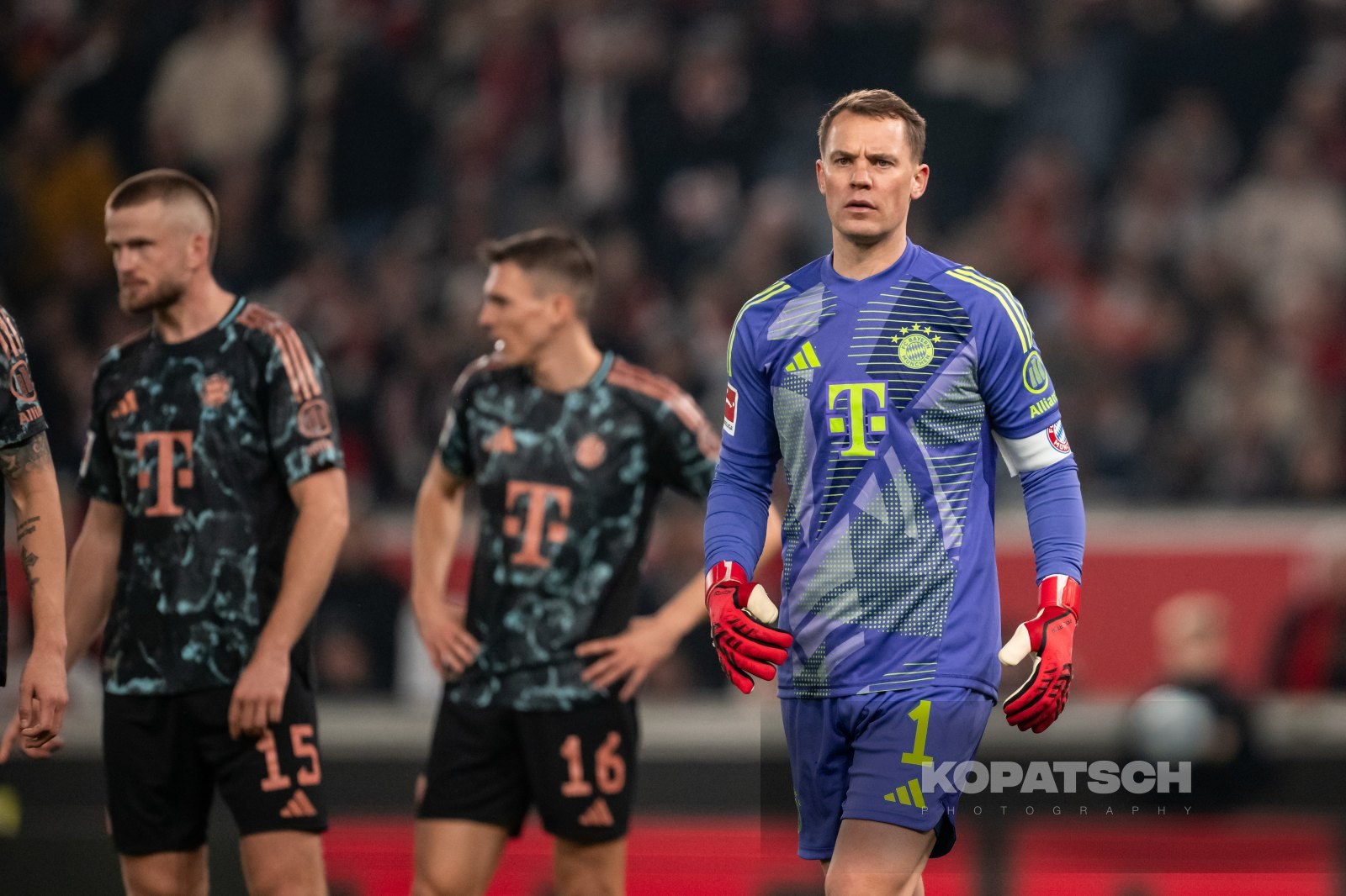 Manuel Neuer · 2025-02-28 VfB Stuttgart vs FC Bayern Muenchen