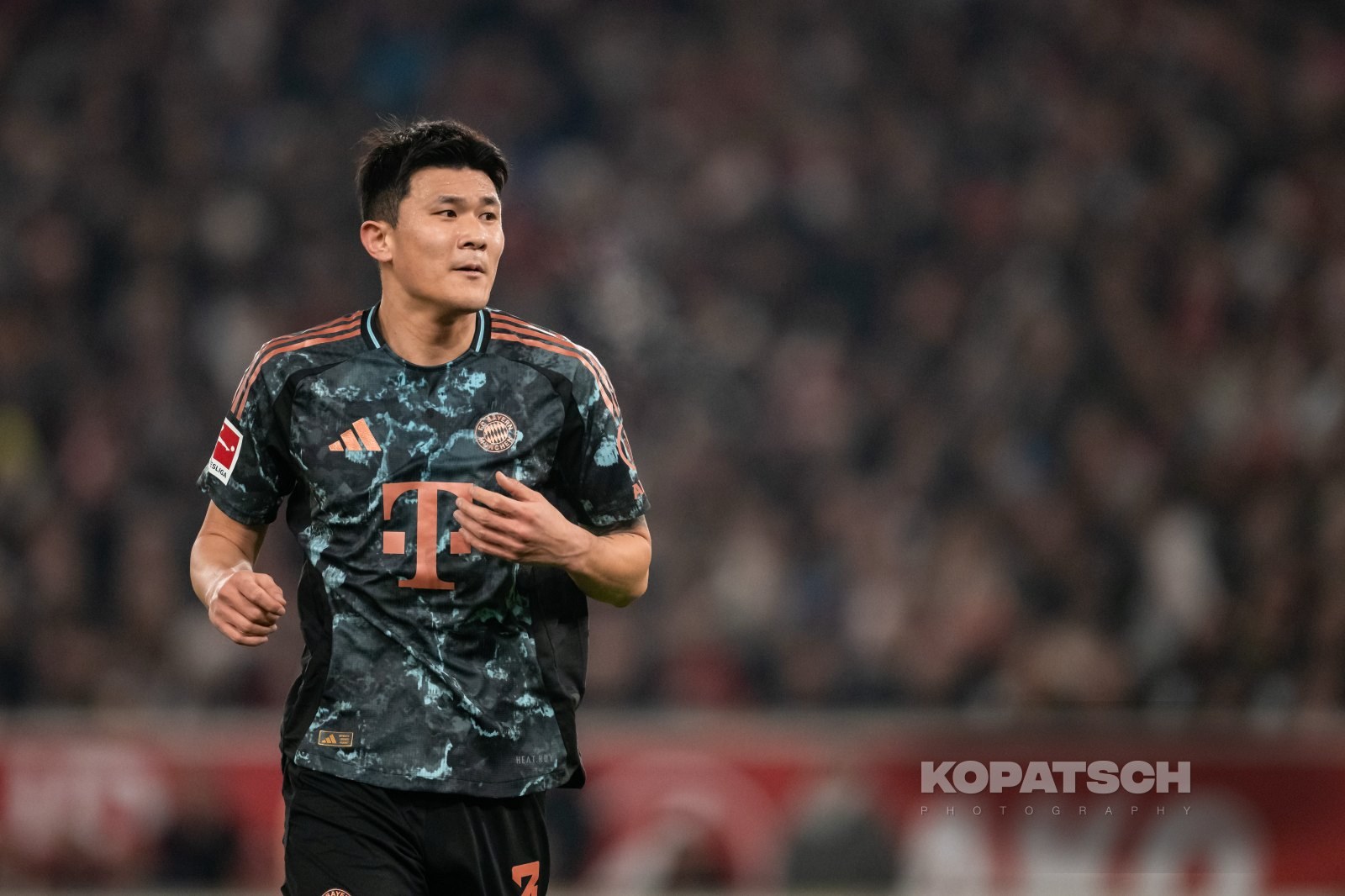 Min-jae Kim · 2025-02-28 VfB Stuttgart vs FC Bayern Muenchen