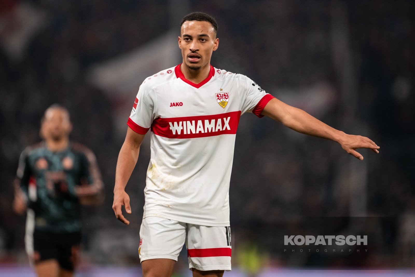Jamie Leweling · 2025-02-28 VfB Stuttgart vs FC Bayern Muenchen