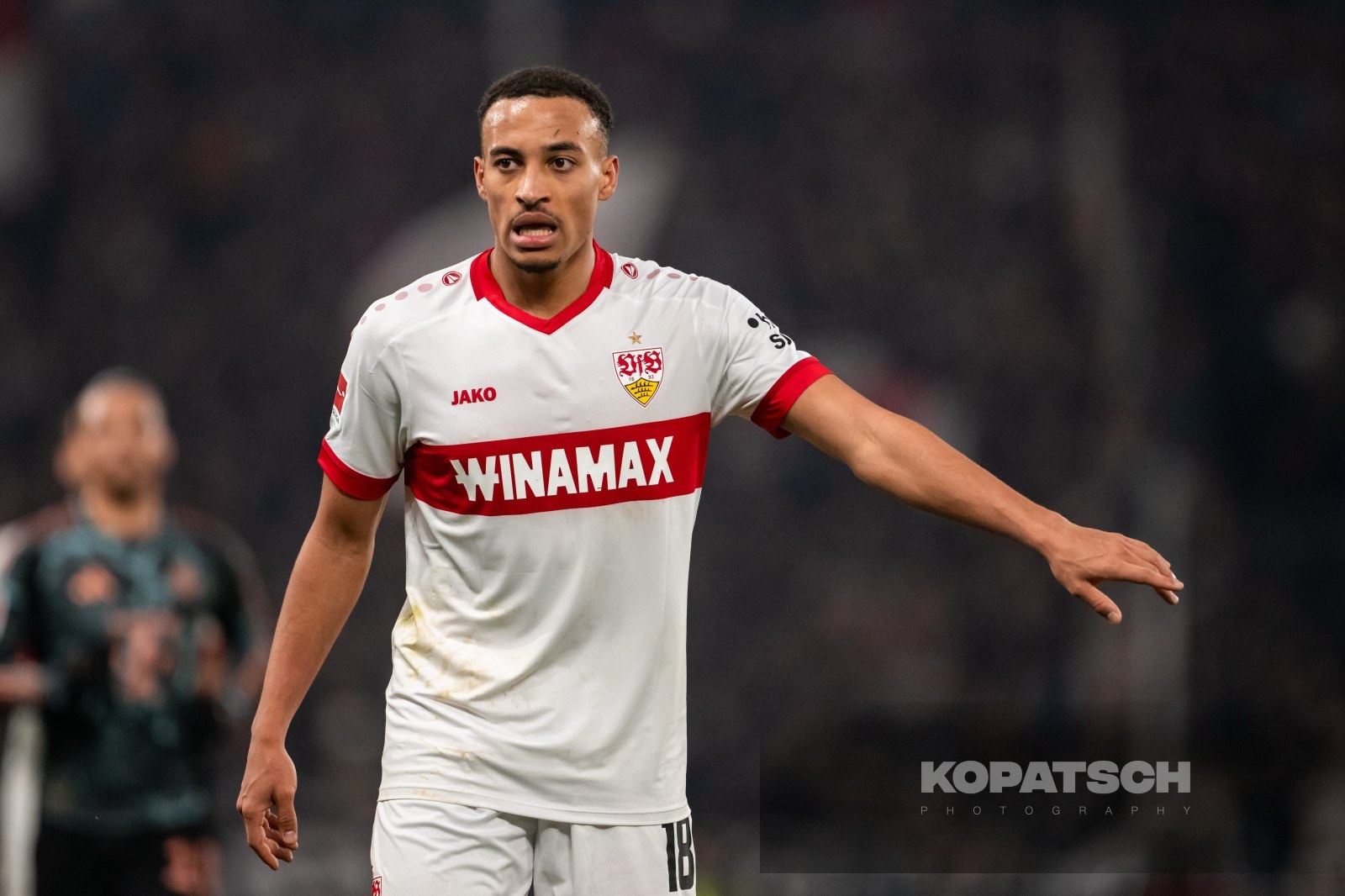 Jamie Leweling · 2025-02-28 VfB Stuttgart vs FC Bayern Muenchen