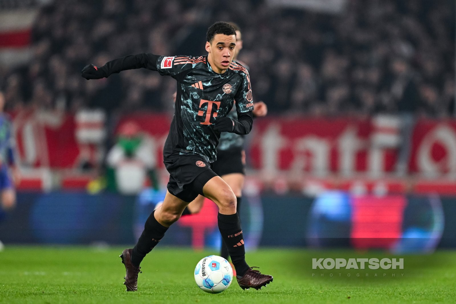 Jamal Musiala · 2025-02-28 VfB Stuttgart vs FC Bayern Muenchen
